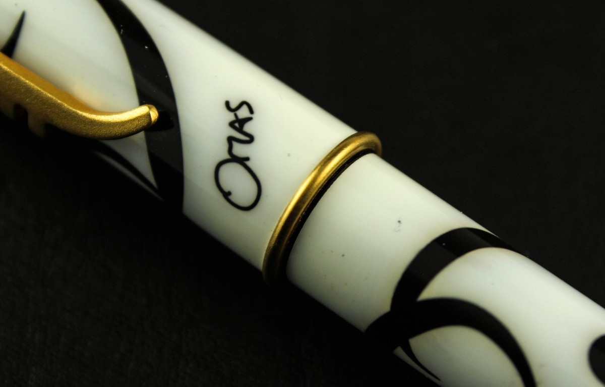 Stylo Plume OMAS Emozioni Di Carnevale N°1137/1458 - Plume Or 18k - Occasion - Prestige