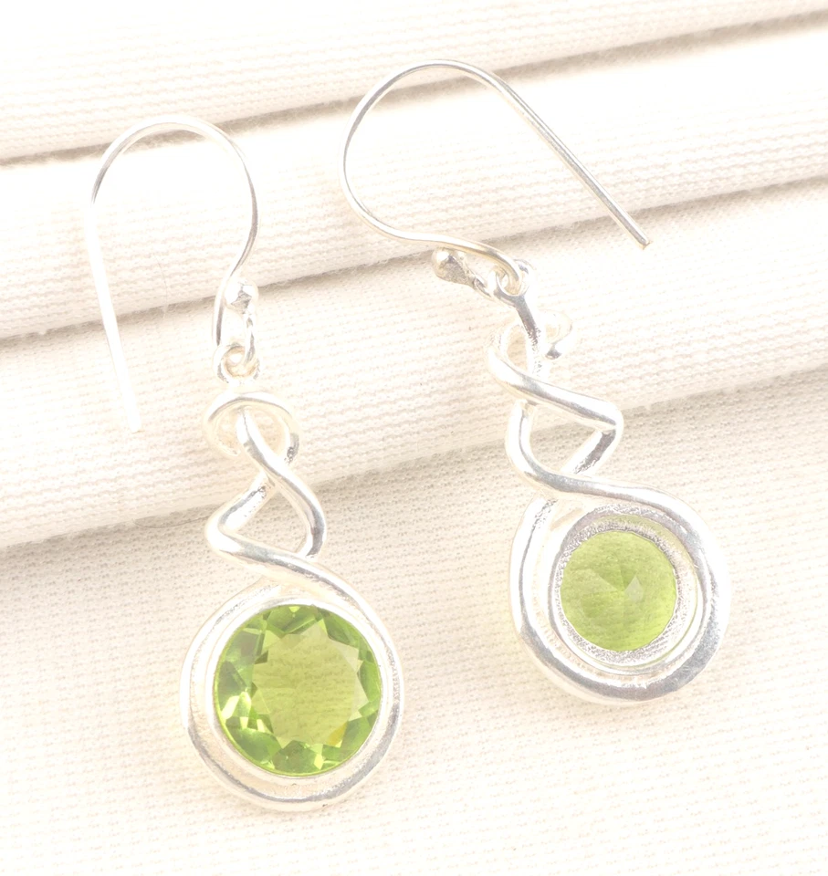 Encantadores pendientes de joyería hechos a mano de plata de ley 925 con piedras preciosas de peridoto de 1,67" Foto 2 de 4