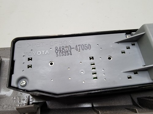 04-09 Toyota Prius Master Power Window Switch Silver OEM Part 8482047050 - Picture 6 of 16