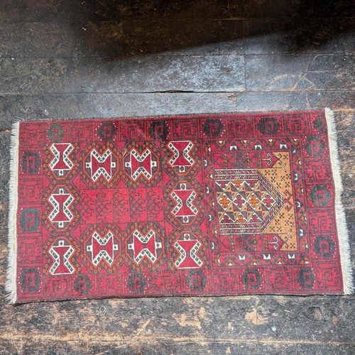 3'10" x 1'6" Early 20th.C Afghan Balouch Prayer Rug - 114 x 62 cm