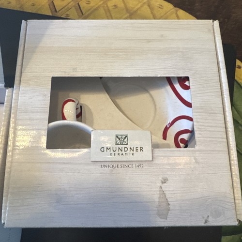(2) Gmundner Keramik Austria Dizzy RedStripe Swirl Keramik Tasse Becher & Untersetzer - Bild 3 von 8
