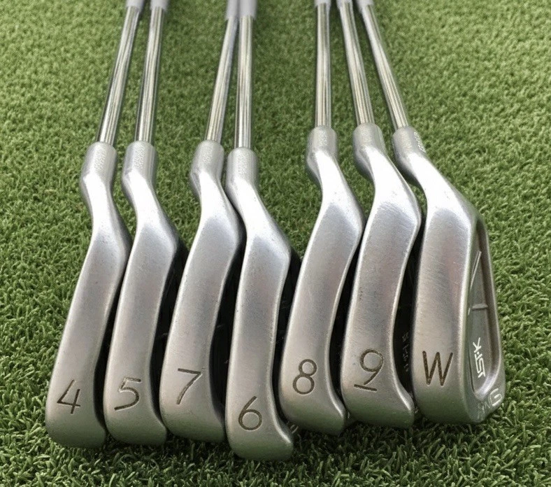 Juego de Hierro Ping ISI-K Blue Dot 4-PW - Eje de Acero Regular - Buen Estado Foto 2 de 4