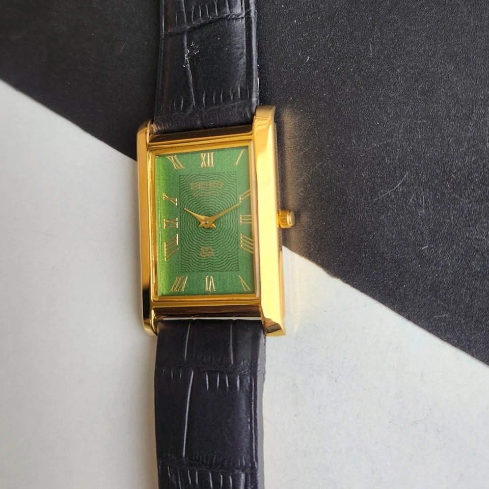 Reloj Pulsera Seiko Vintage Delgado Cuarzo Cara Verde Caballeros - ENVÍO GRATUITO Foto 3 de 4