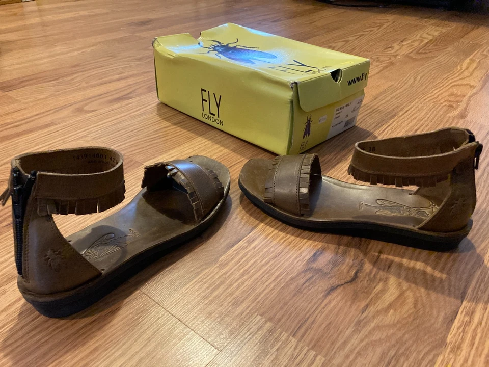 Sandalias Fly London para mujer talla 38 con correa en el tobillo de cuero marrón con flecos Foto 4 de 4