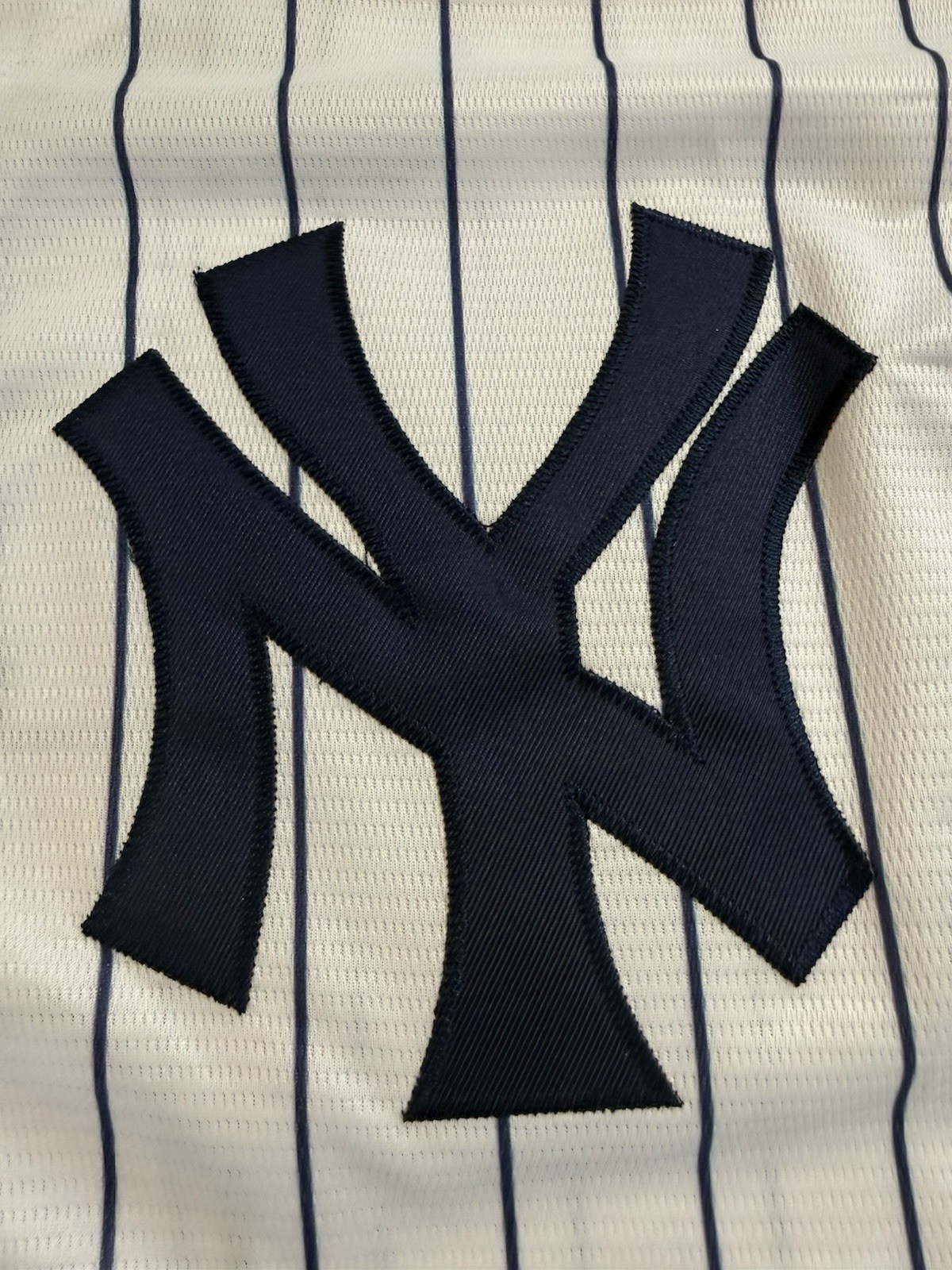 Derek Jeter Signed New York Yankees Jersey PSA/DNA Authenticated Custom Framed view 15