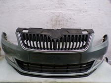 Stoßstange Skoda Fabia II 5J Facelift Nebelscheinwerfer 9559 Arctic Green 525A76