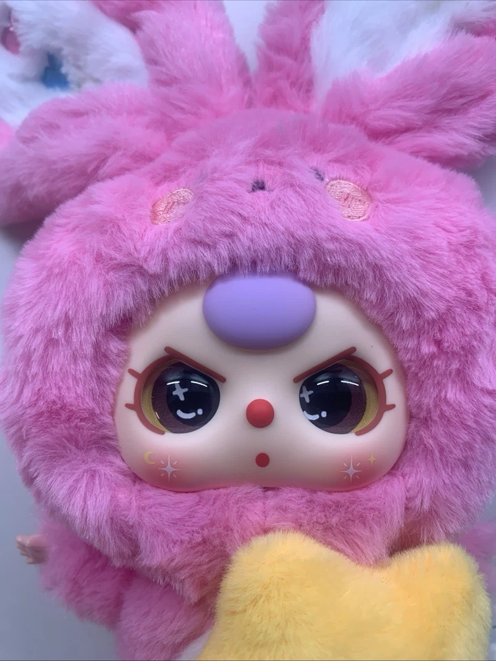 Auténtico Baby Three Lily Rabbit Town V3 Peluche Conejito Rosa Foto 2 de 4