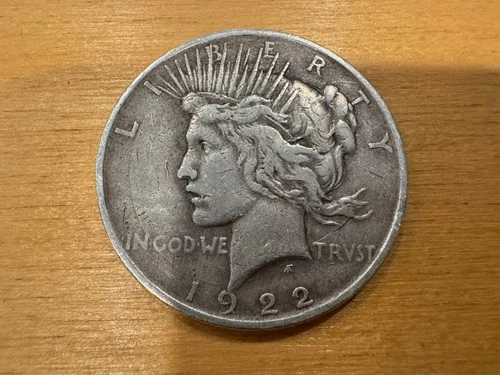 1922-D Peace Dollar In Very Good Condition