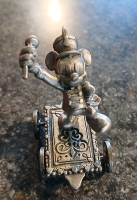 Disney Hudson Pewter, Pewter figurine music train Mickey Mouse Bandleader