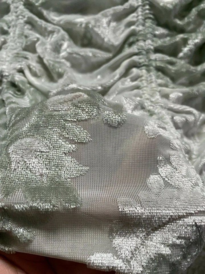 Saia Urban Outfitters feminina floral bordada 1/2 zíper verde tamanho XS - Imagem 3 de 4