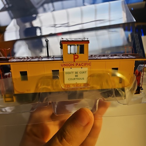 Escala HO ATHG78551 Athearn Genesis NCE LED UNION PACIFIC CA-9 Caboose 25658 1:87 | Condition: New