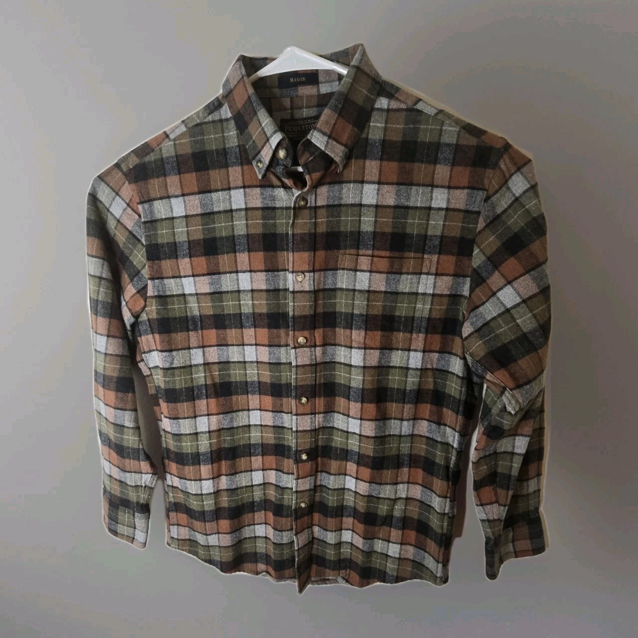 PENDLETON Mason Flannel Shirt Men’s M Button Down Plaid Multicolor Outdoors