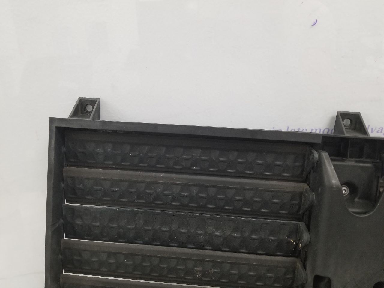 Maserati Levante Shutter