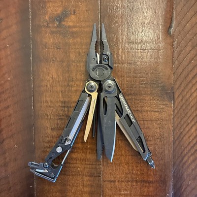 Leatherman MUT Multi Tool - Black Oxide - Excellent