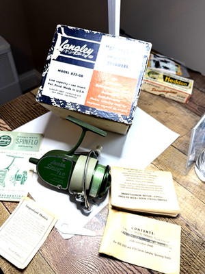 Vintage Langley Model 822-GB Spinflo Reel  In The Box With Paper Wok, Wrench.