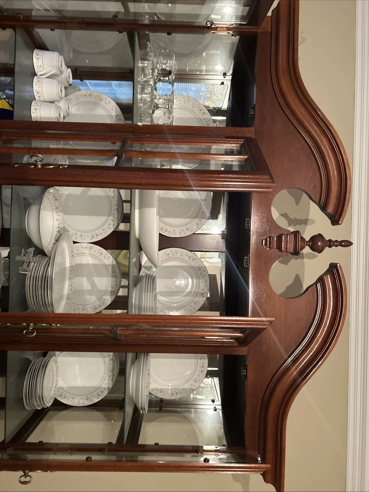 Antiguo gabinete de China (luces de trabajo) excelente estado, hermoso color roble Foto 4 de 4