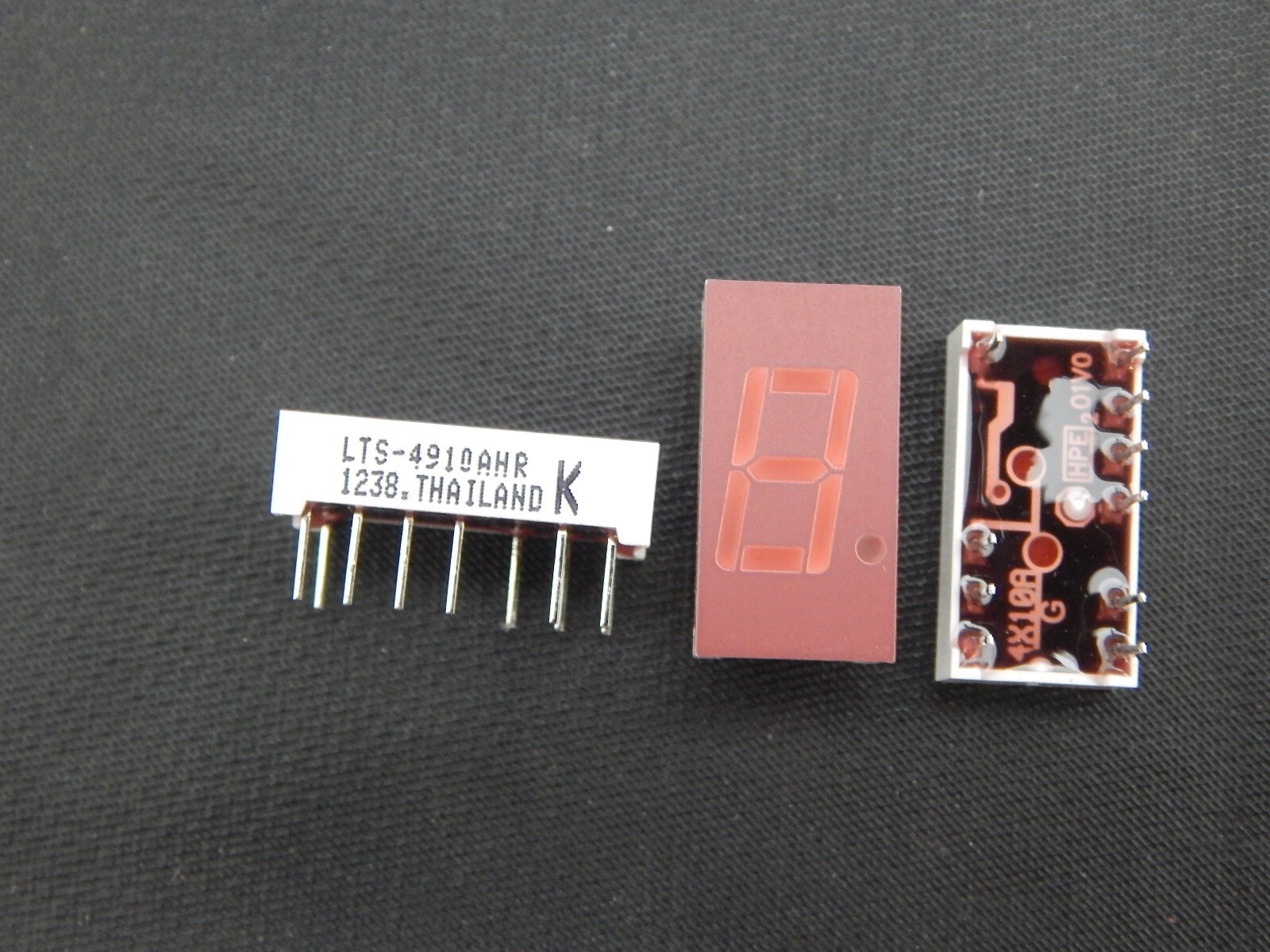 LITE-ON LTS-4910AHR 7 SEG NUMERIC DISPLAY, HIGH EFFICIENCY RED, 10.16 mm - 3 PCS