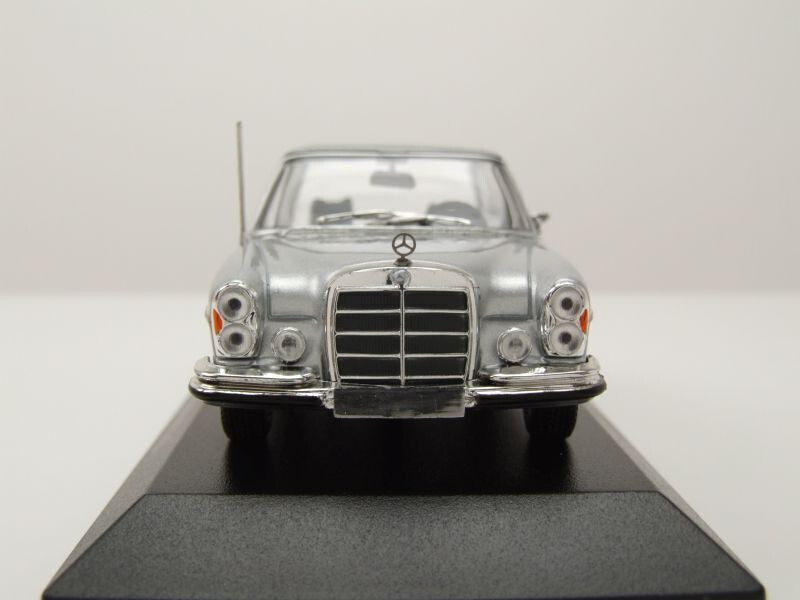 Minichamps 1:43 Mercedes-Benz 300 SEL 6.3  W109  Année De Construction 1968 Bleu Fonce 940039100