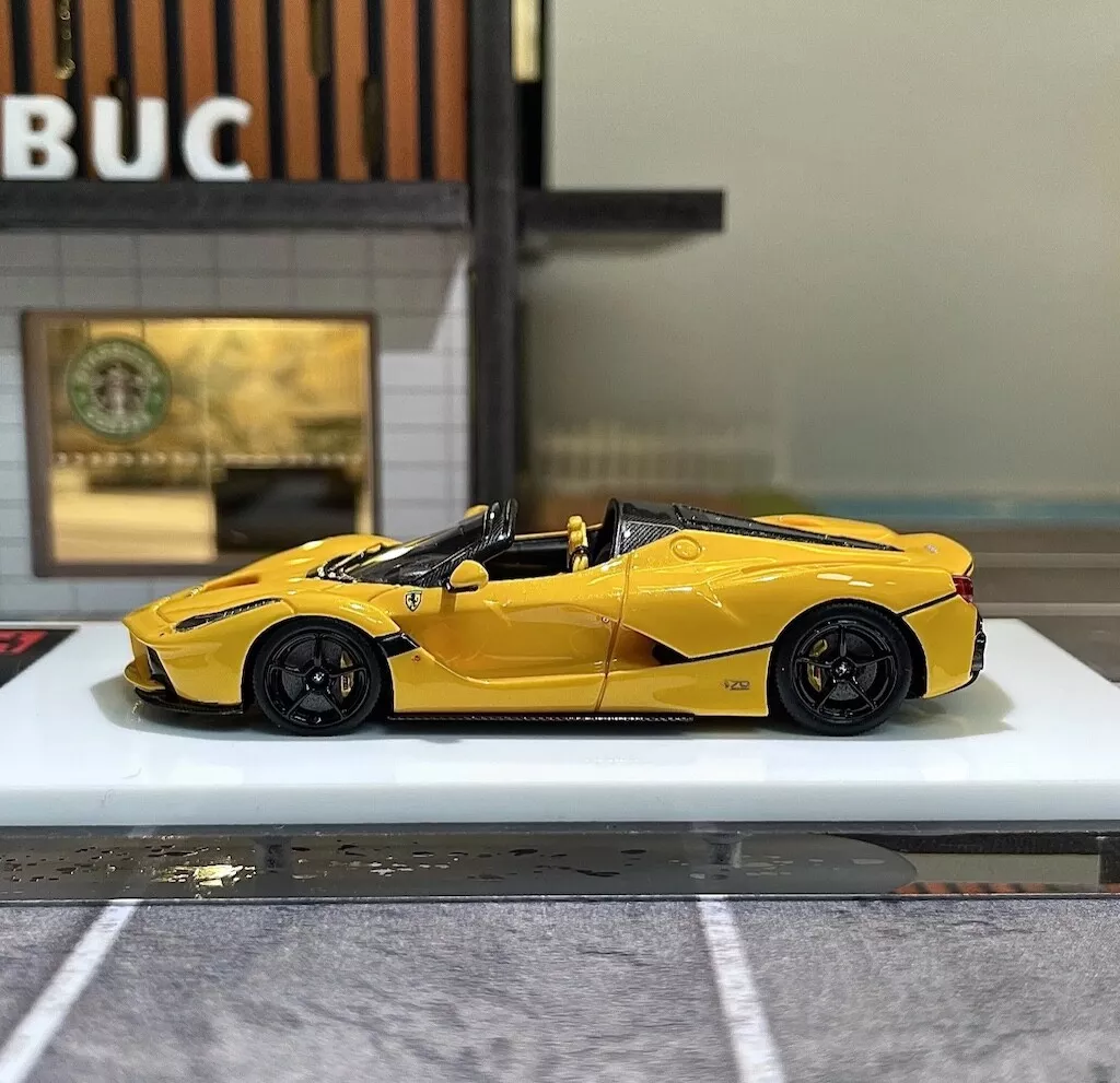 DMH 1:64 Yellow Laferrari Aperta Convertible Sport Model