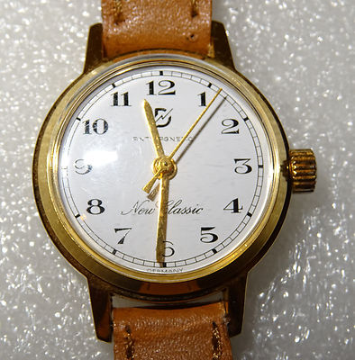  MECHANISCHE UHR DER MARKE DN ANTIMAGNETIC