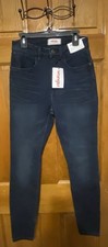 BNWT Wrangler Unforgettable Skinny Jeans Dark Wash Size 2/26x28