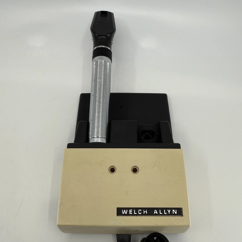 Carregador Welch Allyn modelo 111 olho e 79111 NÃO TESTADO COMO ESTÁ - Imagem 4 de 4