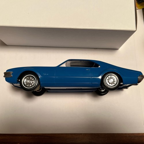 1969 Oldsmobile Toronado Plastic Promo Friction Model By Johan With Box 1/25 - Picture 4 of 14