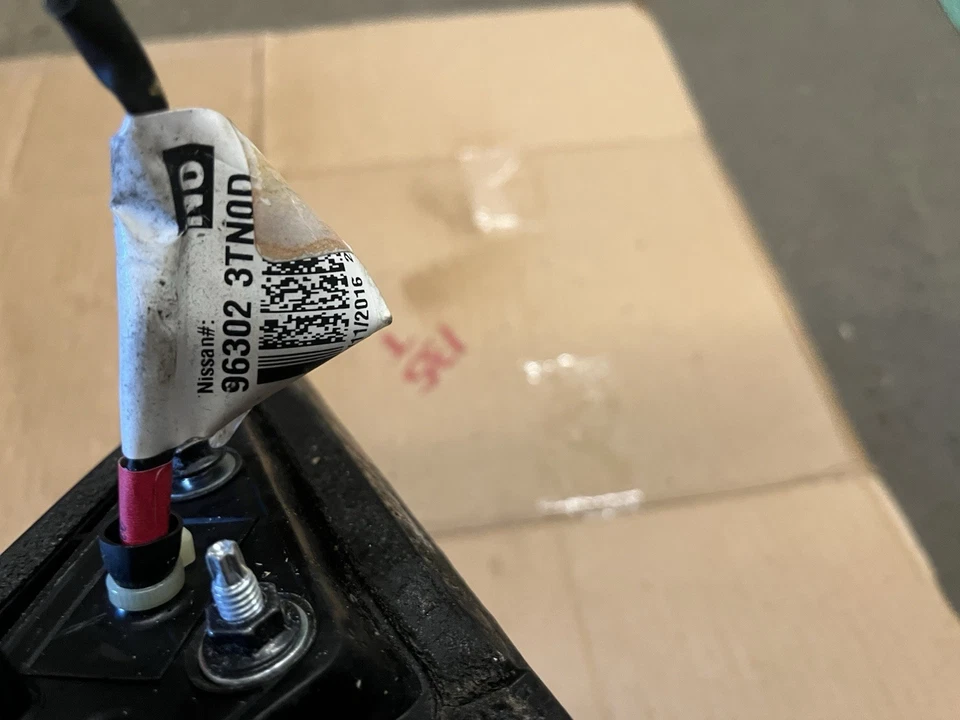 Espejo retrovisor lateral derecho Nissan Altima 2013-2018 sedán rojo eléctrico OEM Foto 4 de 4