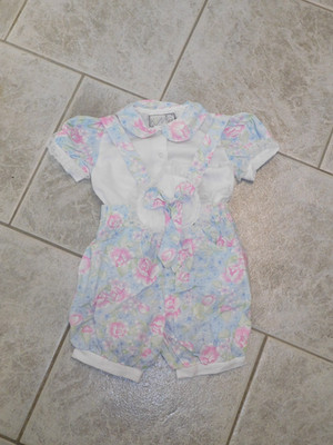 Kombination Set 2teiler Spieler Hose Latzhose Shorts Bluse Shirt Gr. 86