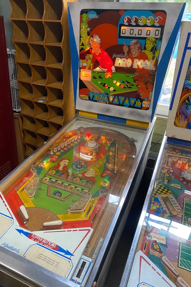 RARE VINTAGE Gottlieb's Pro Pool Pinball Machine POWERS ON | eBay
