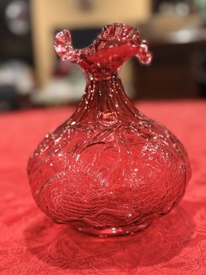 Elegant Vintage Fenton Ruffled Swan Pond Cranberry Vase 8  Signed Ex Condition