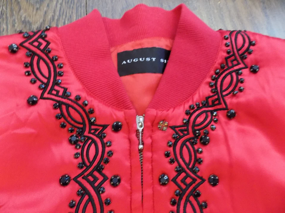 Vtg August 100% Silk Red Embellished Black Rhinestones Bomber Full Zip Pockets M - Imagem 3 de 4