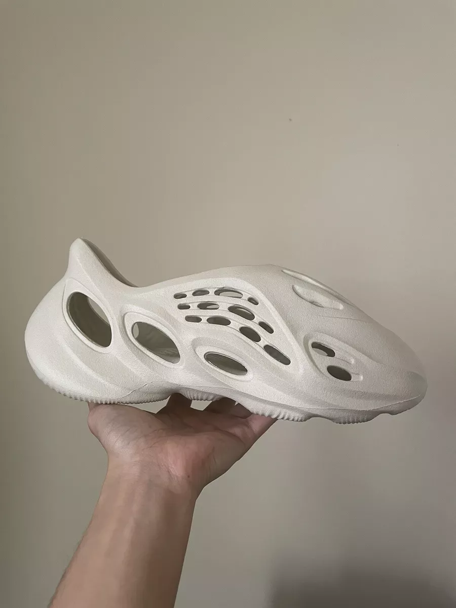 Yeezy foam sale runner ararat