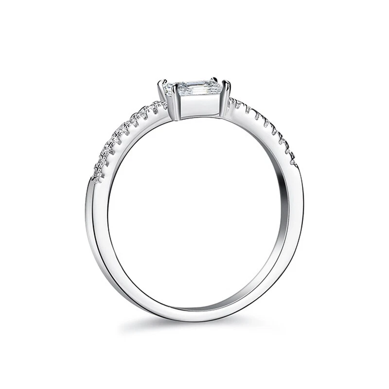 Anillo de platino corte esmeralda de 0,5 quilates creado en laboratorio VVS1/D/Excelente pase de prueba de diamantes 4 Foto 4 de 4