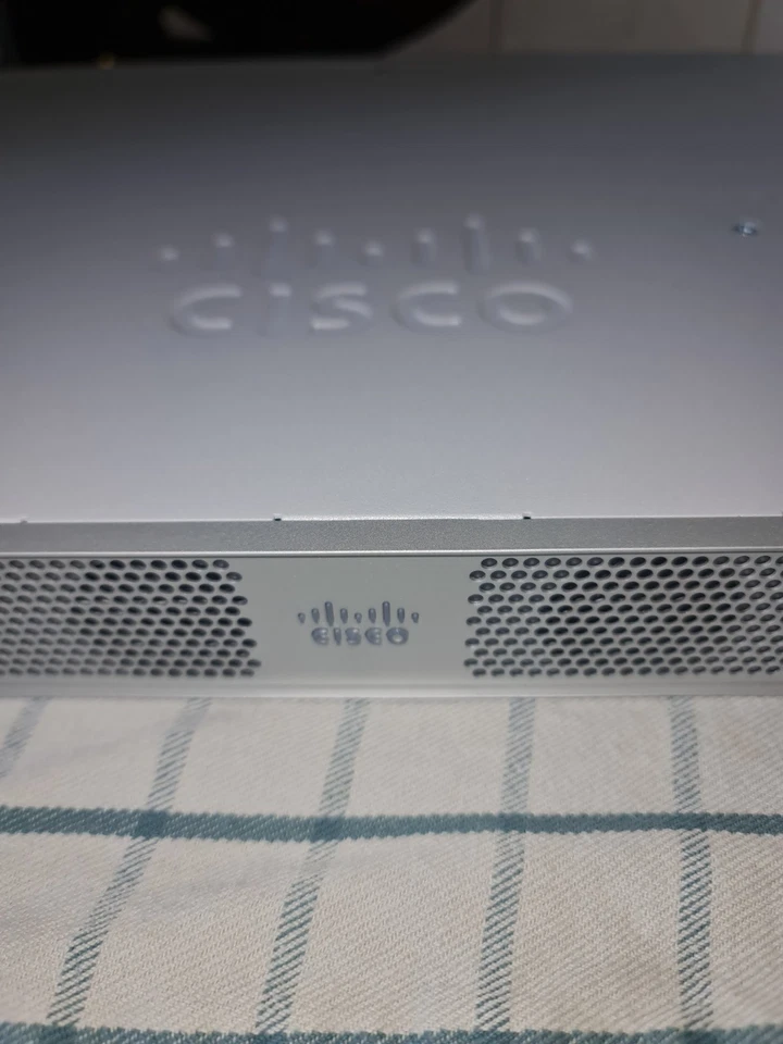 Cisco Enterprise Network Compute System ENCS5412 32GB DDR4  - Bild 3 von 4