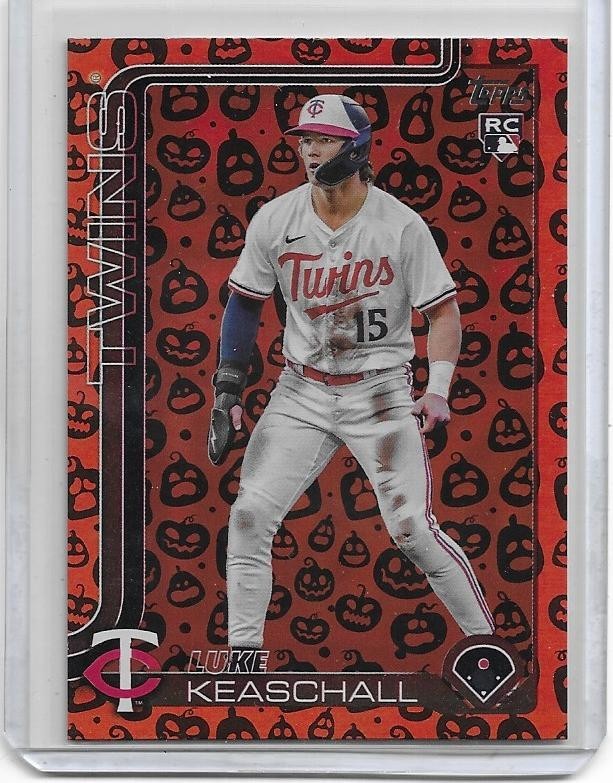 2025 Topps Update Series Luke Keaschall Jack O’Lantern Holiday RC Parallel #US16