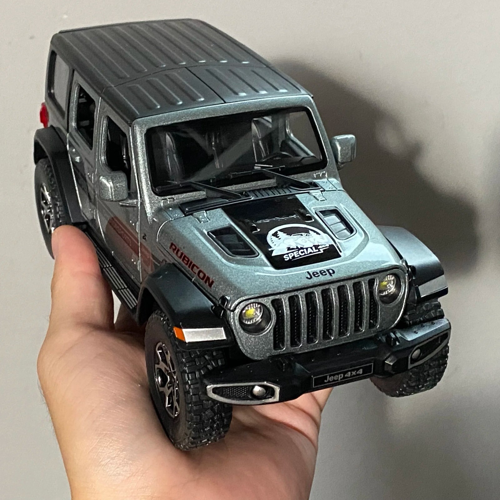 Jeep Wrangler Off-Road Diecast Model with Sound & Light - Collectible Toy Car thumbnail 15