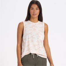 Vuori Women’s Sunset Tank Top in Bisque Tan Camo Print Sz L
