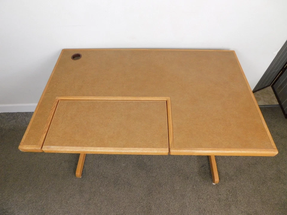 Mesa de escritorio con teclado abatible/abajo de computadora de dibujo moderna danesa de roble macizo ENVÍOS Foto 2 de 4