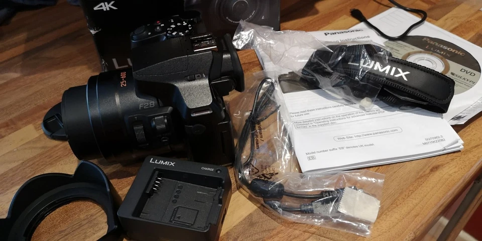 Panasonic Lumix DMC-FZ330, photo 2 of 5