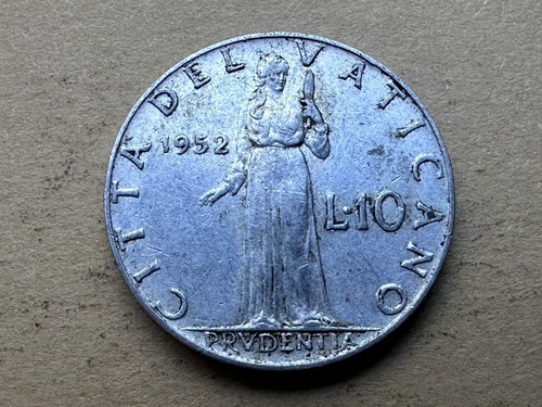 Vatican City 10 Lire ( 1.1 Million Minted ) 1952 #ZD72 - Picture 2 of 2