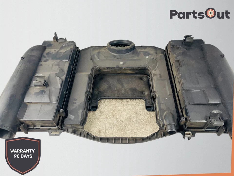 Крышка коробки очистителя воздушного фильтра двигателя для Mercedes C300 W204 2008-2011 годов выпуска DE2305124 от оригинального производителя - Изображение 3 из 4