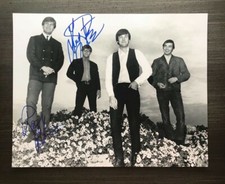 * THE GUESS WHO * signed 11x14 photo * RANDY BACHMAN & GARRY PETERSON *PROOF* 4