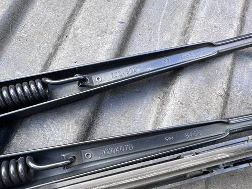 BMW X6 F16 X5 F15 Front Wiper Blade Arm Pair 2017 RHD - Picture 7 of 7