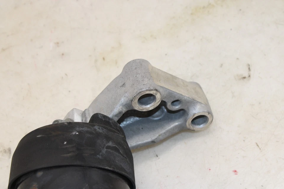 2012-2014 Acura TL 3.7l M/T Right Engine Mount W/ Bracket OEM HT71 - Image 3 of 4