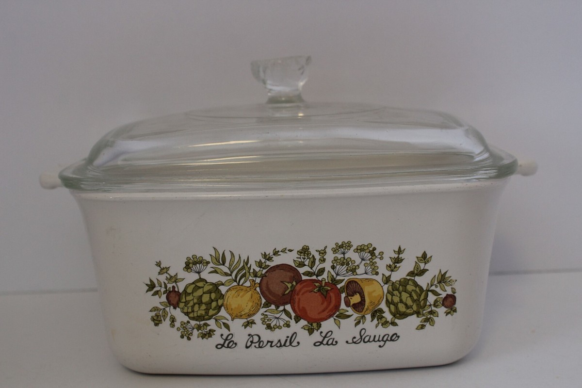 vintage corning ware P-4-B 7x5 1/2x3