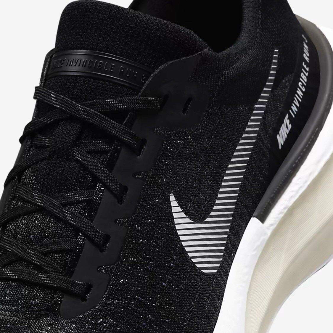 Mens Sz 11.5 - Nike ZoomX Invincible Run Flyknit 3 'Black White
