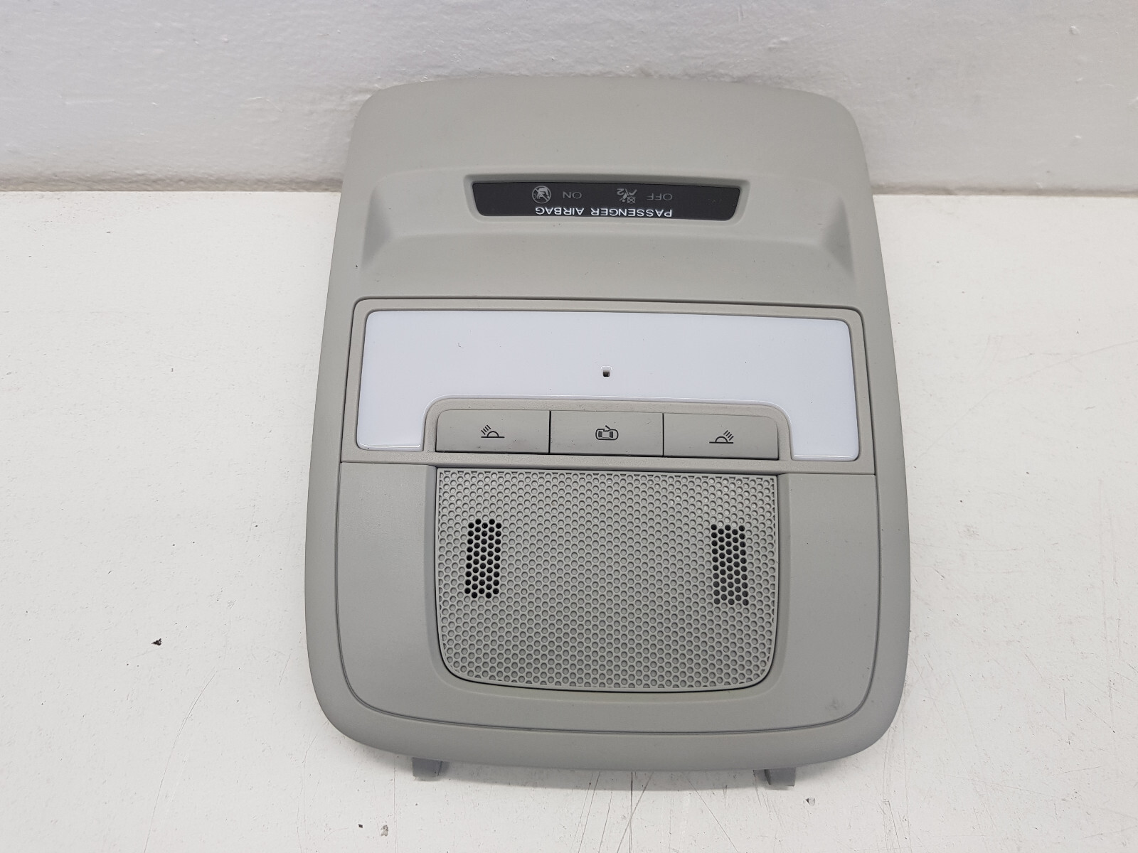 2021 MG ZS FRONT INTERIOR ROOF LIGHT GENUINE 10840249 10157050  