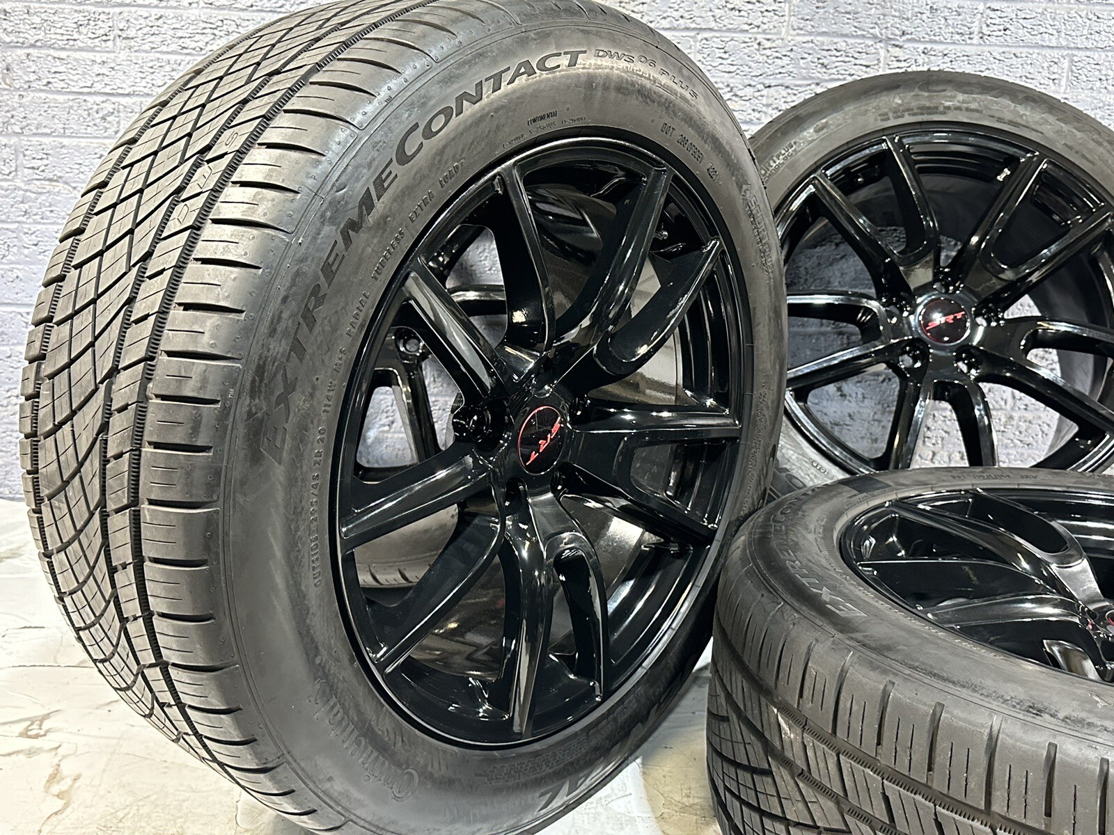 20” oem Dodge Durango Srt wheels and tires GLOSS BLACK TRACK HAWK SRT8