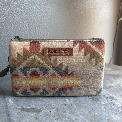 Pendleton Three Pocket Keeper Wool Wristlet Southwestern Aztec Indian Print